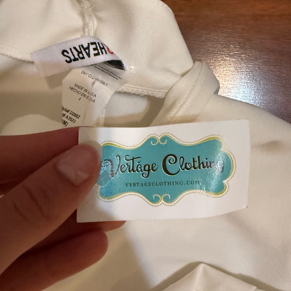 BASIC WHITE DRESS! Graduation - Picture 3 of 3